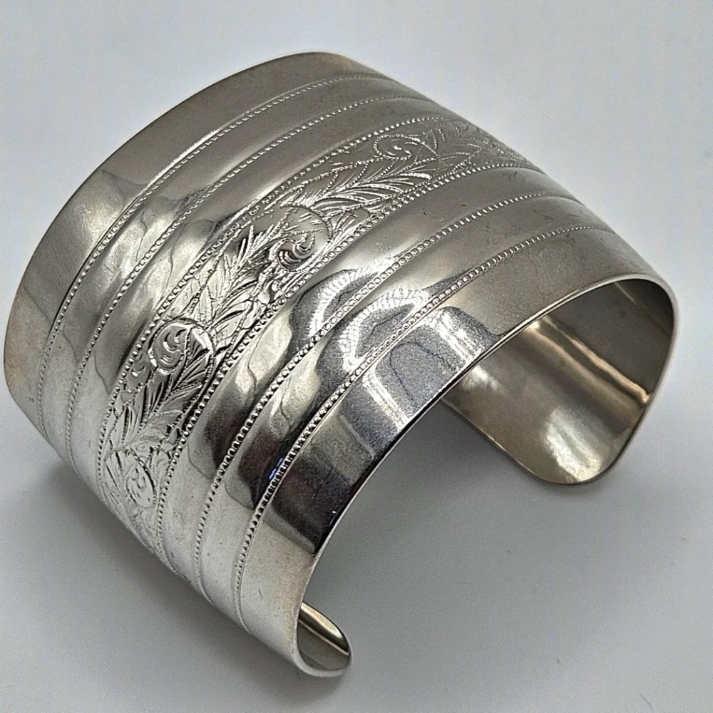 VINTAGE Monet Polished Silver Tone Etched Design Wide 2